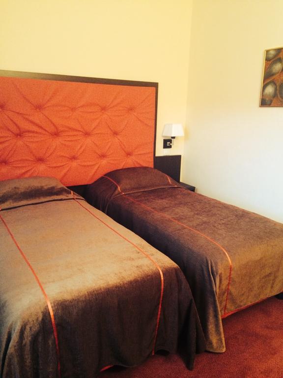 Hotel Fiama Otelu Rosu 部屋 写真